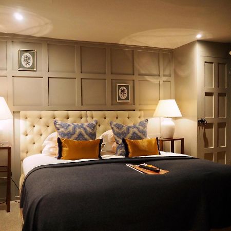 The Greyhound On The Test Hotel 스톡브리지 외부 사진