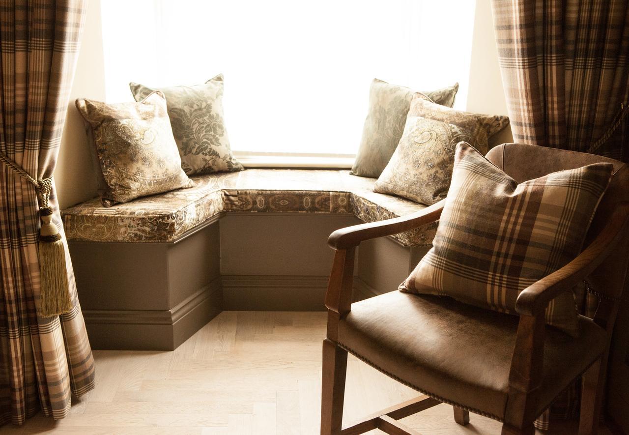 The Greyhound On The Test Hotel 스톡브리지 외부 사진